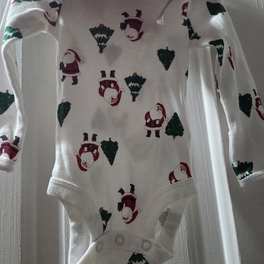 NWT Carter's Red and White Baby Bib First Christmas And Newborn Matching Onesie - Picture 4 of 6
